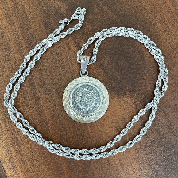Sterling Silver Aztec Pendant - Picture 1 of 6